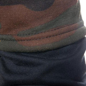 เสื้อฮู้ดดี้ผู้ชายผ้าฝ้ายแท้ 100% คุณภาพสูง ย้อมสีพื้น กันยับ สำหรับงานซับลิเมชั่น คอกลม ฤดูหนาว ผลิตโดยผู้ผลิตเสื้อฮู้ดดี้ซับลิเมชั่นสำหรับผู้ชาย - Product Image 3