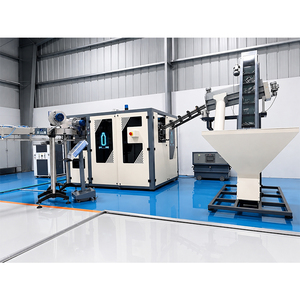 Machine de soufflage entièrement automatique de haute performance pour l'industrie, capacité de production de 120 BPM, provenant d'un exportateur indien. - Product Image 1