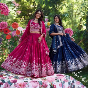 LAHENGA CHOLI DUPATTA para Fiesta, de Seda Pura Vichitra con Bordado de Hilo y Lentejuelas, Largo hasta el Suelo, Corte Regular - Product Image 1