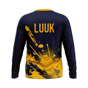Maillots de compression personnalisés pour hommes, 100 % polyester, manches longues, respirants, écologiques, séchage rapide, imprimés sur le devant, col rond - Product Image 6