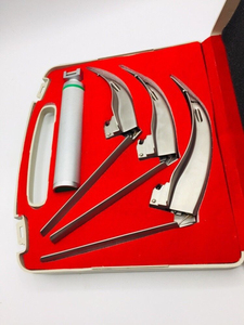 Ensemble de laryngoscope LED à pointe flexible Mccoy Power Flexy Tip, manche moyen, instrument chirurgical en acier inoxydable, lames incluses # 2 # 3 # 4 Manuels - Product Image 4