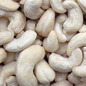 Fabricación de Nueces de Anacardo Congeladas Comestibles al por Mayor, Crudas, Exportadas a Asia, UE y Medio Oriente - Product Image 1