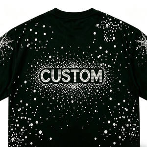 T-shirt noir personnalisé avec strass, tee-shirt graphique streetwear orné de cristaux, t-shirt premium avec strass, logo personnalisé en cristal - Product Image 6