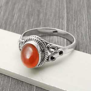 Bague cocktail en pierre de cornaline naturelle en argent sterling 925, design vintage tendance, bijoux bohèmes, disponible à prix raisonnable - Product Image 3