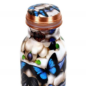 Bouteille d'eau en cuivre faite à la main, très vendue, pour boire directement, récipient ayurvédique en cuivre pour le yoga et l'usage quotidien, gourde. - Product Image 2