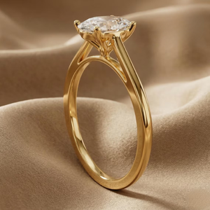 Anillo de compromiso solitario con diamante CVD cultivado en laboratorio, corte ovalado, color D-E, engaste catedral, oro amarillo laminado, diamantes certificados por IGI. - Product Image 2