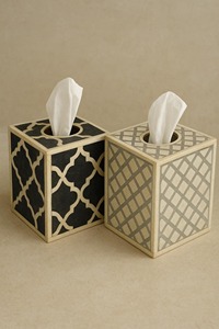 Portapañuelos Cúbico con Incrustaciones de Hueso en Blanco y Negro, Ideal para el Hogar, la Oficina, el Baño y la Decoración Interior Contemporánea, de la India - Product Image 2