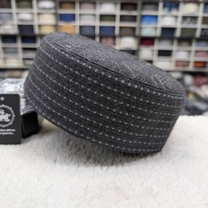 Chapeau islamique décontracté pour homme MCH de haute qualité à bas prix, en coton 100% confortable, classique, réglable et respirant, avec quatre casquettes intégrées. - Product Image 3