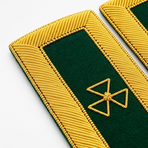 Épaulettes vertes et or, paire, motif emblème triangulaire, accessoires d'uniforme professionnels, épaulettes brodées en fil doré - Product Image 3