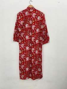 ชุดเดรสผ้าฝ้ายลายดอกไม้สีแดงสไตล์โบโฮ: เสื้อคลุมอินเดียพิมพ์ลายด้วยมือ - Product Image 6