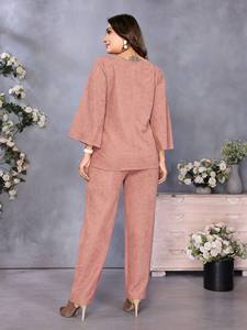 Collection Festive Décontractée Haut et Bas pour Femme en Tissu Importé Élégant - Product Image 3