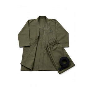 Kimono de karaté le plus vendu, respirant, en matériau durable, léger, pour adultes. - Product Image 4