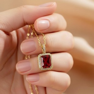 Pendentif en grenat rouge taille émeraude, argent sterling 925 plaqué or 14 carats, bijou délicat pierre de naissance de janvier, cadeau - Product Image 6