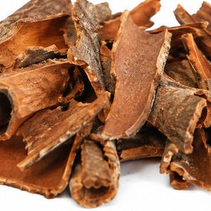 Cannelle de Saigon brisée, de qualité supérieure, fabriquée au Vietnam, emballée en boîte de 10 kg, prix compétitif, norme internationale. - Product Image 1