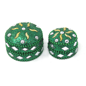 Caja de Metal Redonda Hecha a Mano con Cuentas de Laca Brillante y Diseño Floral de Piedras, Porta Pastillas Portátil - Product Image 2