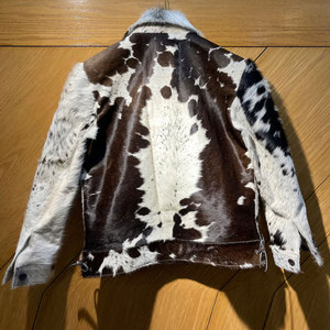 Chaqueta de Cuero Personalizada para Hombre, Estilo Urbano, Bordada, de Piel Vacuna Genuina, Ecológica, para Invierno, Fabricada por OEM - Product Image 2