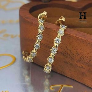 Pendientes de barra curvados de lujo con diamantes, pendientes trepadores de oreja de oro de 14K con múltiples piedras, elegantes pendientes de botón llamativos para mujer - Product Image 2