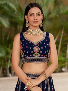 Ensemble Lehenga Choli pour femmes, bleu marine, brodé, travail floral Zari Resham, longueur complète, élégant, 2 pièces, tenue traditionnelle en mousseline de soie - Product Image 2