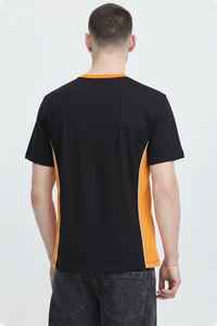 เสื้อยืดสไตล์สปอร์ต OEM สีดำ แต่งสีส้มและขาว คุณภาพสูง เสื้อยืดคัลเลอร์บล็อก สตรีทแวร์สุดหรู - Product Image 2