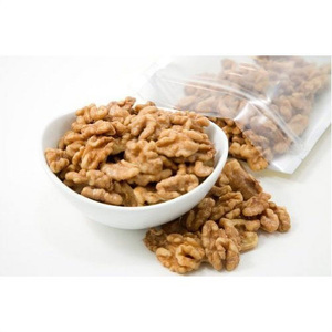 Demi-noix de noyer bio, brutes, légères, pelées, en gros - Product Image 1