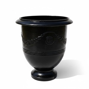 Urnes de jardin faites à la main, pot à fleurs classique en métal noir avec motif circulaire, jardinière extérieure pour la décoration de fleurs et de plantes vertes - Product Image 1