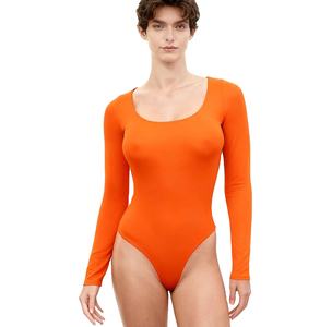 ผู้ผลิตมืออาชีพ ชุดบอดี้สูทออกกำลังกายผู้หญิง แขนกุด เปิดไหล่ ทรงเข้ารูป โลโก้ด้านหน้า เนื้อผ้านุ่ม เซ็กซี่ ความยาวสั้น - Product Image 3