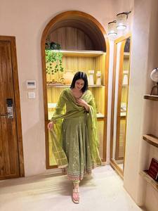 Ensemble Kurti en coton brodé vert avec dupatta, tenue traditionnelle ethnique pour femmes, robe de mariage ample, longueur au sol, Inde, Pakistan - Product Image 5