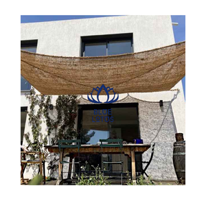 Voile d'ombrage en fibre de coco premium du Vietnam, texture rustique, pour couverture extérieure et zones ombragées - Product Image 1