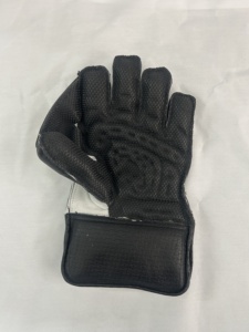 ถุงมือตีคริกเก็ต Mannu Sports Hunter X หนังคุณภาพสูง สวมใส่สบาย น้ำหนักเบา  รับทำโลโก้ตามสั่ง มีตัวเลือกขนาดและสี - Product Image 6