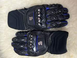 Guantes de Motociclismo de Cuero Negros con Protección de Nudillos de Carbono, Transpirables y con Agarre para Pista y Calle - Product Image 4