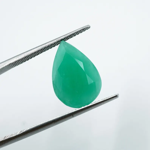 Pierre précieuse émeraude naturelle verte du Rajasthan, taille poire, 4,80 carats, 15x10,4x5,5 mm - Product Image 6