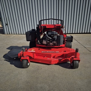 เครื่องตัดหญ้าแบบนั่งขับเคลื่อนด้วยน้ำมันเบนซิน ยี่ห้อ Gravely Zero Turn สำหรับงานอุตสาหกรรมและพาณิชย์ พร้อมเครื่องยนต์ 2 จังหวะ 125 ซีซี 500 วัตต์ 100 ลิตร - Product Image 3