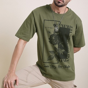 เสื้อยืดแขนสั้นสีเขียวมะกอก พิมพ์ลายกราฟิกดอกไม้สไตล์วินเทจ ทรงหลวม ผ้าคอตตอน 100% คุณภาพสูงสำหรับผู้ชาย - Product Image 3