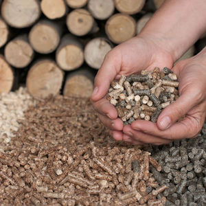 Granulés de bois de pin écologiques, combustible biomasse pour le chauffage résidentiel, les chaudières commerciales et la cuisson durable - Product Image 6