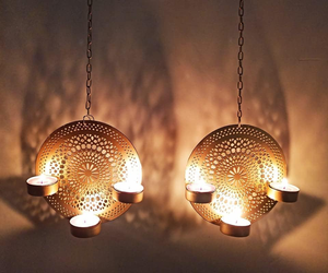 Juego de 2 Portavelas Colgantes de Metal Chandrama, Faroles Decorativos Diya para Decoración del Hogar, Decoración Festiva Diwali - Product Image 2