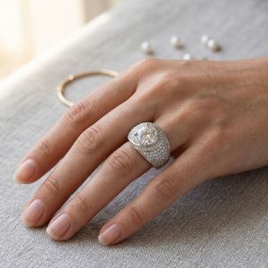 Gemvanity SR1459 Anillo de Moissanita con Corte Brillante y Engaste de Canal Clásico de Lujo Chapado en Oro de 14K y Plata, para Mujer y Unisex, Ideal para Fiestas - Product Image 4