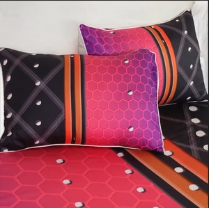 Juego de Sábanas con Diseño Abstracto de Panal de Abeja con Fundas de Almohada a Juego, Decoración de Dormitorio Contemporánea y Elegante - Product Image 3