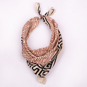 Bandana carrée en coton écologique, style Bagaru, imprimée à la main, unisexe, respirante, à nouer autour du cou ou sur la tête - Product Image 1