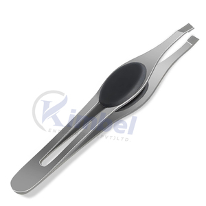 Pinzas Profesionales Ligeras con Punta Inclinada para Depilar y Dar Forma a las Cejas, Agarre Perfecto - Product Image 5
