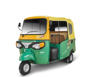 Tuk Tuk Modelo Ape City y DX Fabricado en India |   Vehículo de Pasajeros de 3 Plazas de Alta Calidad |   Listo para Exportar a Haití y Estados Unidos - Product Image 5