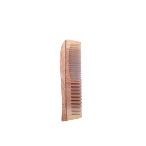 Peine de madera de bambú orgánico, perfecto para el cuidado suave del cabello y el aseo diario, que promueve un cabello fuerte y saludable. - Product Image 6