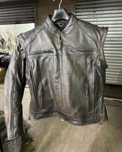 Chaqueta de Cuero Genuino Personalizada Harey Convertible con Logotipo en Relieve, Bordado 3D, Opción de Mangas Extraíbles y Forro Extraíble - Product Image 4