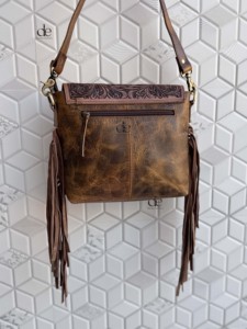 Bolso tote de cuero con flecos y grabado a mano estilo occidental, estilo gitano vintage bohemio, hecho a mano con cuero auténtico con pelo, multiusos. - Product Image 3