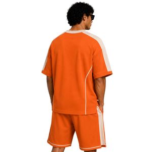 Ensemble T-shirt et short surdimensionné pour homme Orange avec empiècements contrastants beiges, logo personnalisé, col rond, style streetwear décontracté, fabricant en gros - Product Image 2