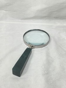 Loupe de poche avec poignée en résine marbrée vert émeraude, loupe de bureau décorative vintage pour le bureau et la lecture - Product Image 3