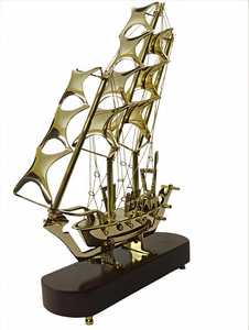 Barco de Vela de Metal con Acabado Dorado para Decoración de Mesa de Oficina en Casa, Adorno Náutico y Producto de Regalo - Product Image 3