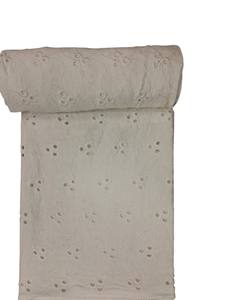Tissu brodé blanc en jersey/coton, motif ajouré Dobby Buti, extensible, doux et léger, idéal pour confection de robes - Vente chaude - Product Image 4