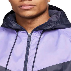Veste d'hiver active moderne à capuche avec logo frontal, écologique et respirante, en tissu 100 % polyester pour la marche en extérieur - Product Image 3