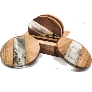 Posavasos Redondos de Resina Epoxi y Madera de Alta Calidad, Personalizables, con Soporte, Disponibles en Diseño Personalizado, de la India - Product Image 1