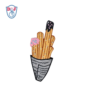 Patchs brodés personnalisés de qualité supérieure sur tissu pailleté – Art de la culture alimentaire des dîners américains rétro - Product Image 2